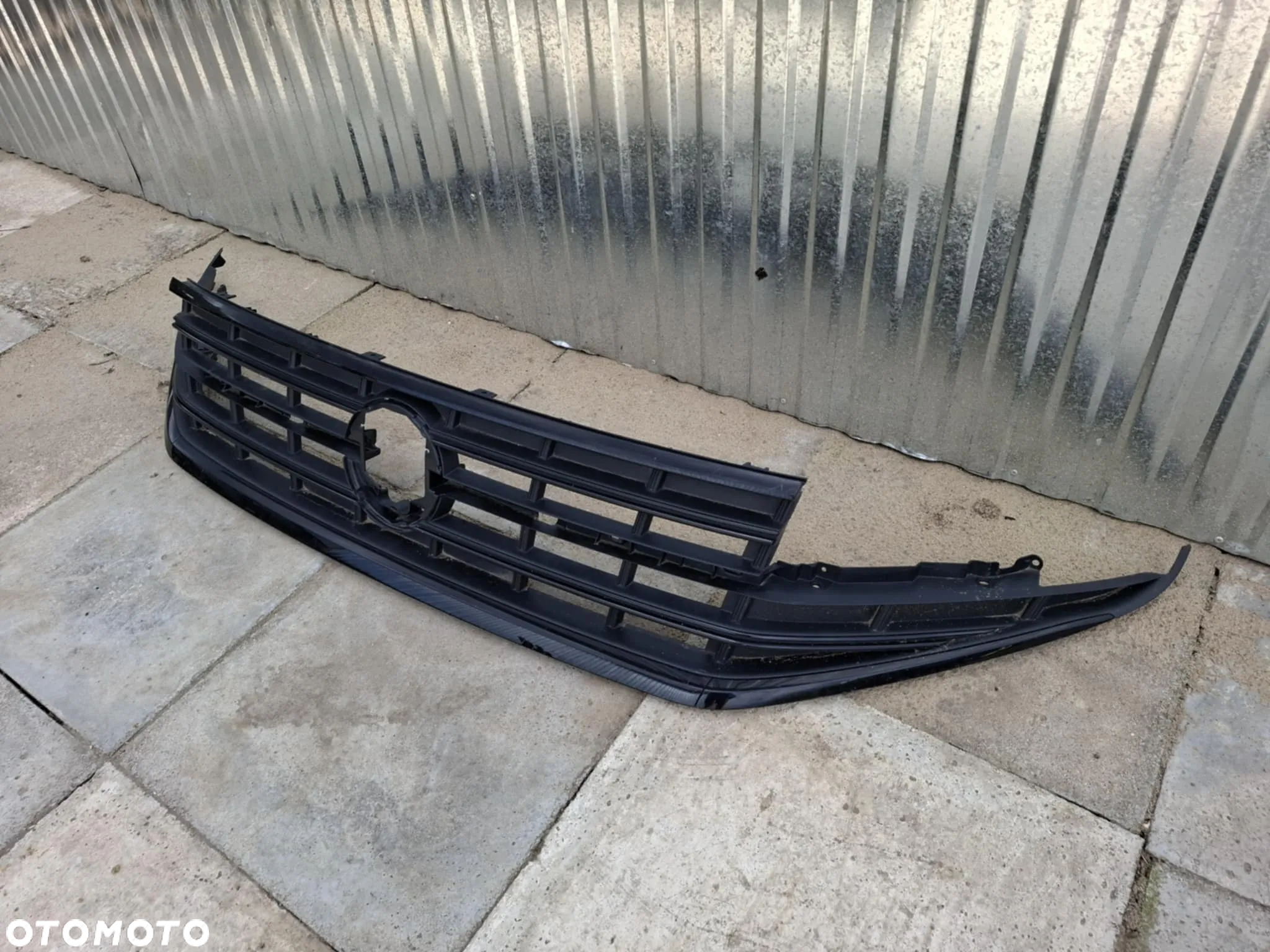 GRILL PRZEDNI PRZÓD VW TOUAREG 760 LIFT R LINE ŁADNY - 4