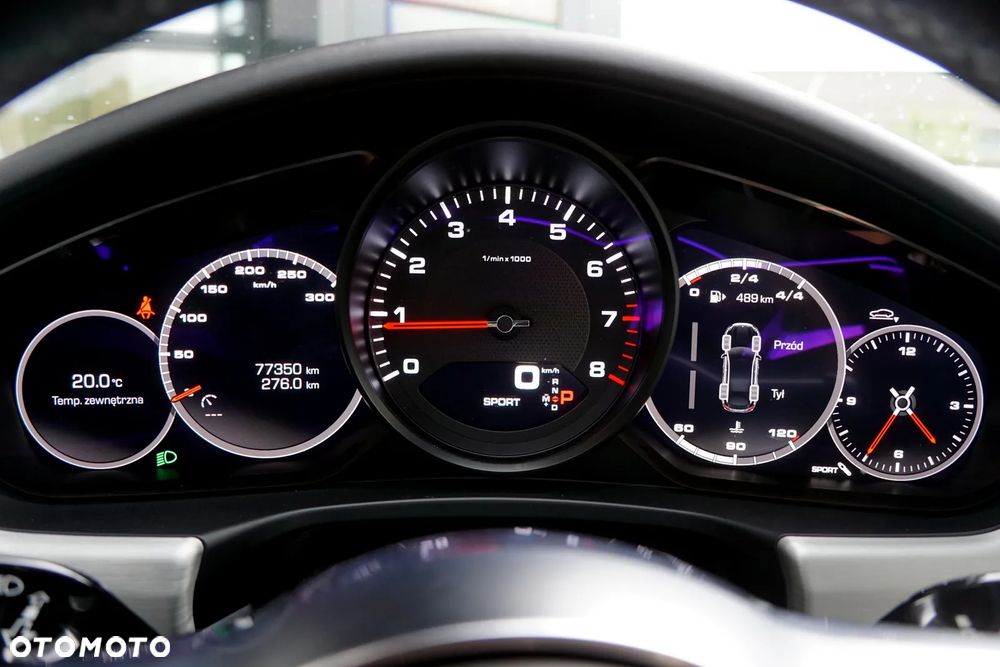 Porsche Panamera 4 - 29