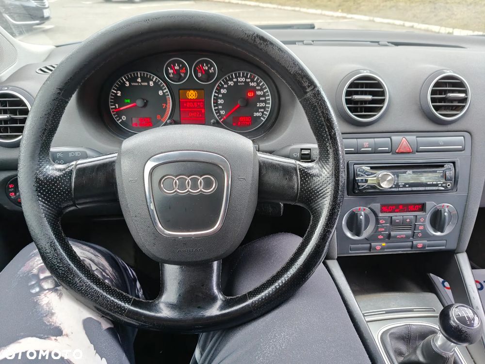 Audi A3 1.6 FSI Ambiente - 20