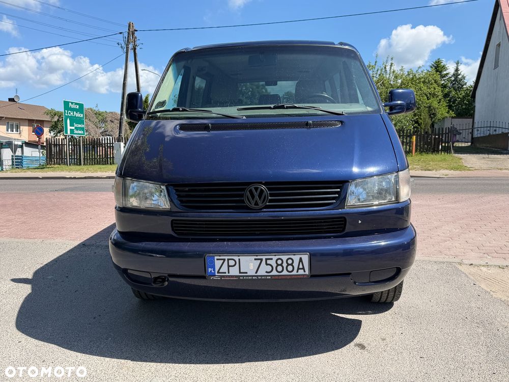 Volkswagen Caravelle - 8