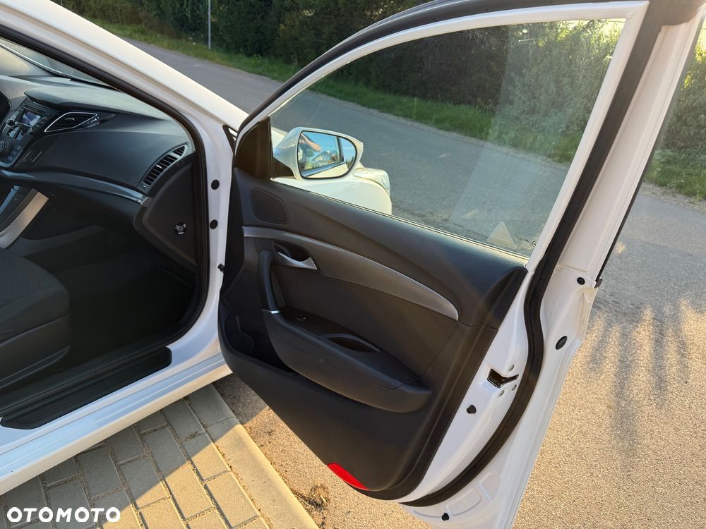 Hyundai i40 1.6 GDI Comfort + - 32