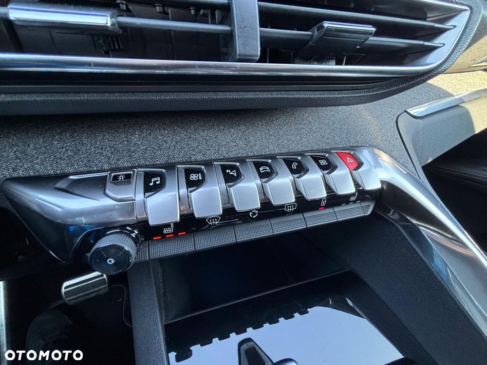 Peugeot 3008 1.6 THP Allure S&S EAT6 - 17