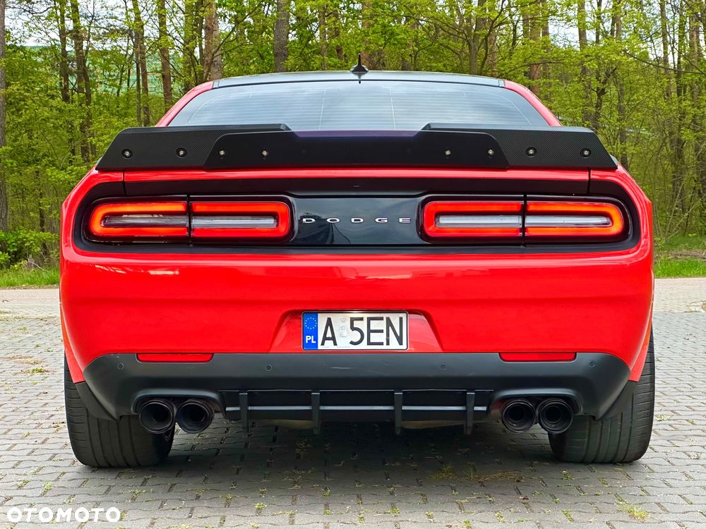 Dodge Challenger 6.4 Scat Pack - 22