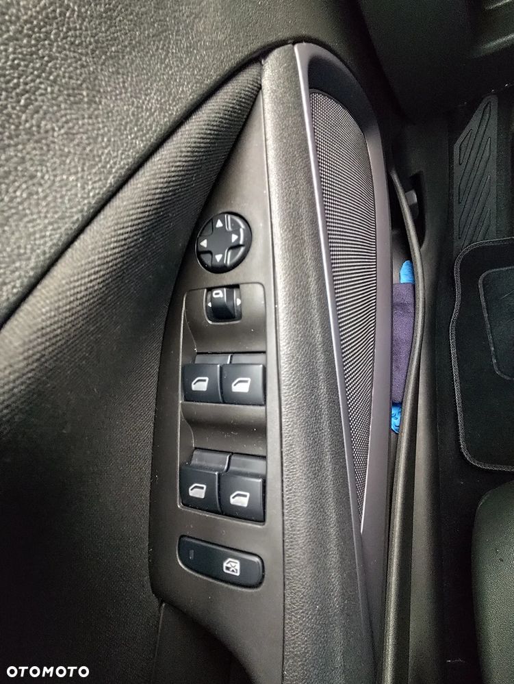 Opel Crossland X - 26