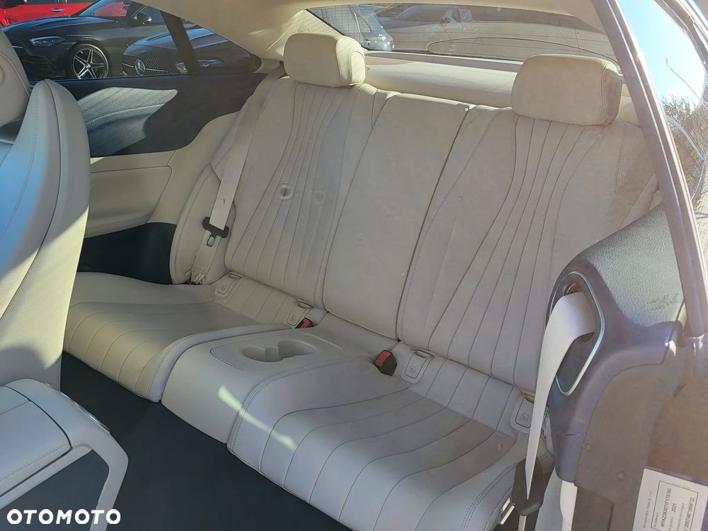 Mercedes-Benz Klasa E 200 4Matic 9G-TRONIC Avantgarde - 11