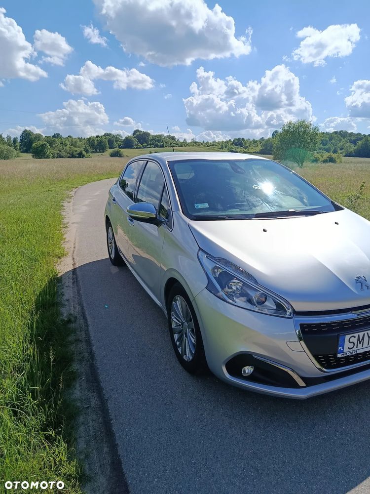 Peugeot 208 PureTech 110 Stop & Start Allure - 4