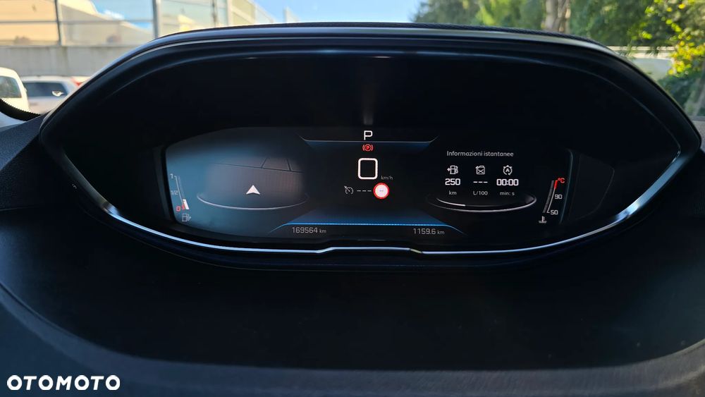 Peugeot 3008 1.5 BlueHDi Active Pack S&S EAT8 - 8