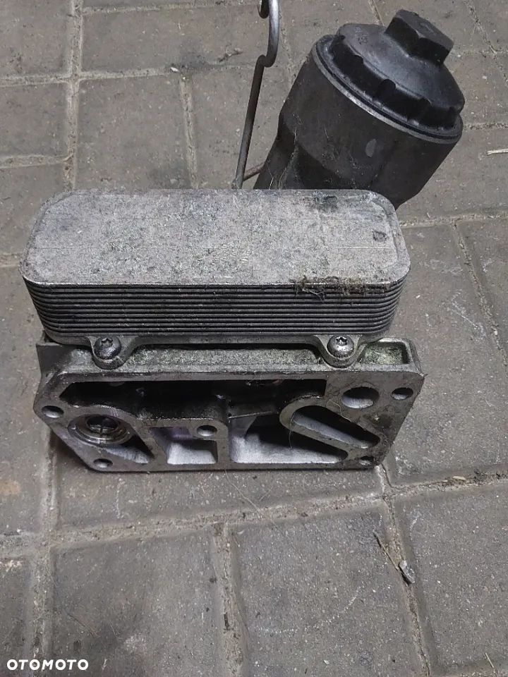 Podstawa obudowa chłodniczka olejowa vw t5 2.5 tdi - 1