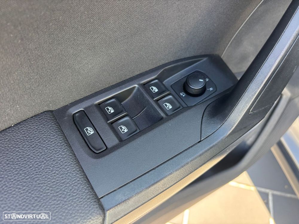 SEAT Arona 1.0 TSI FR DSG - 31