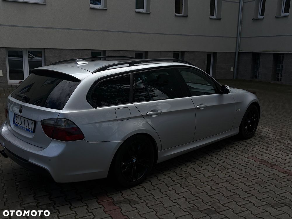 BMW Seria 3 325d - 3