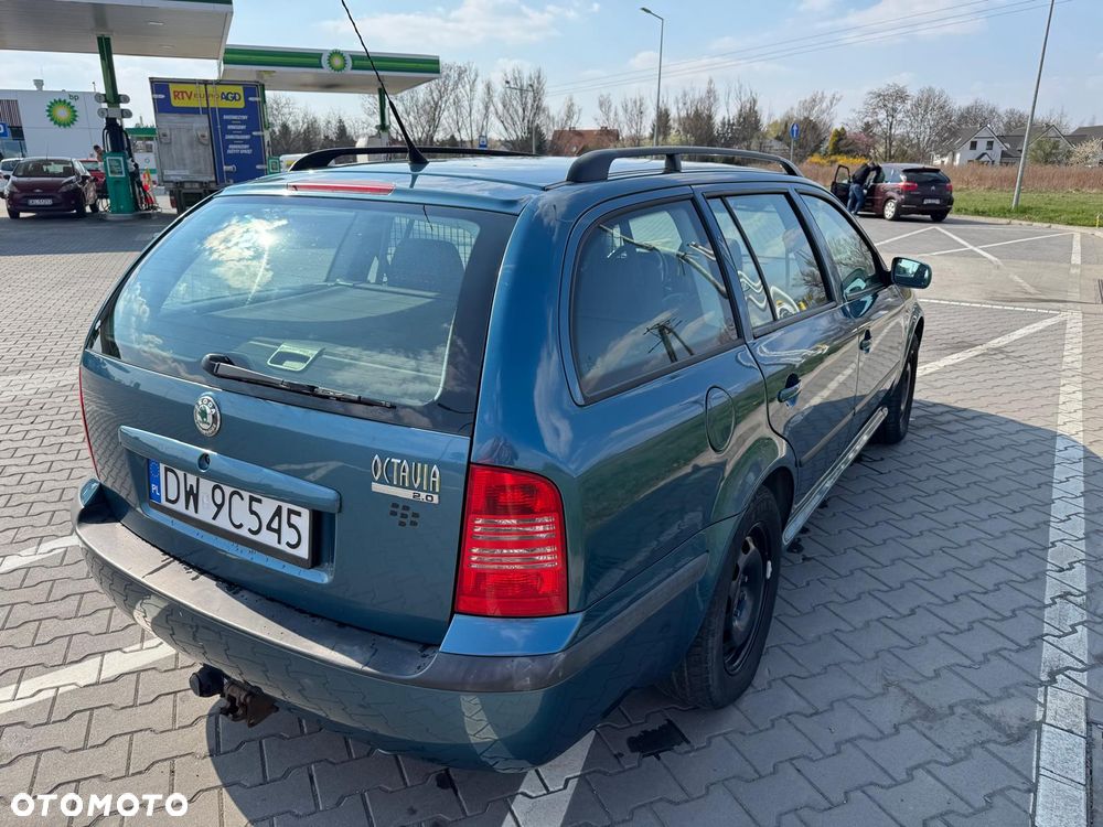 Skoda Octavia 2.0 Ambiente - 4