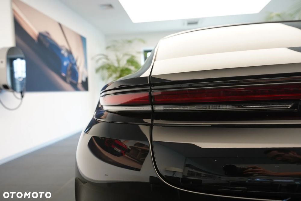 Porsche Panamera - 35