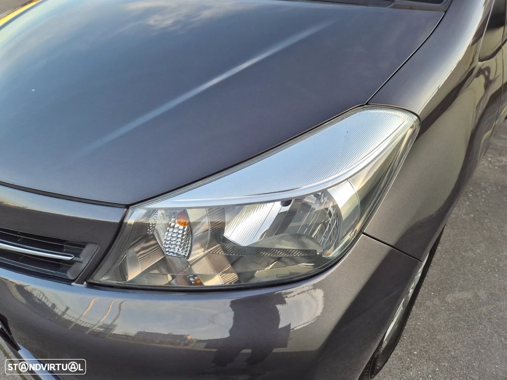 Toyota Yaris 1.4 D-4D Comfort+P.Style - 15