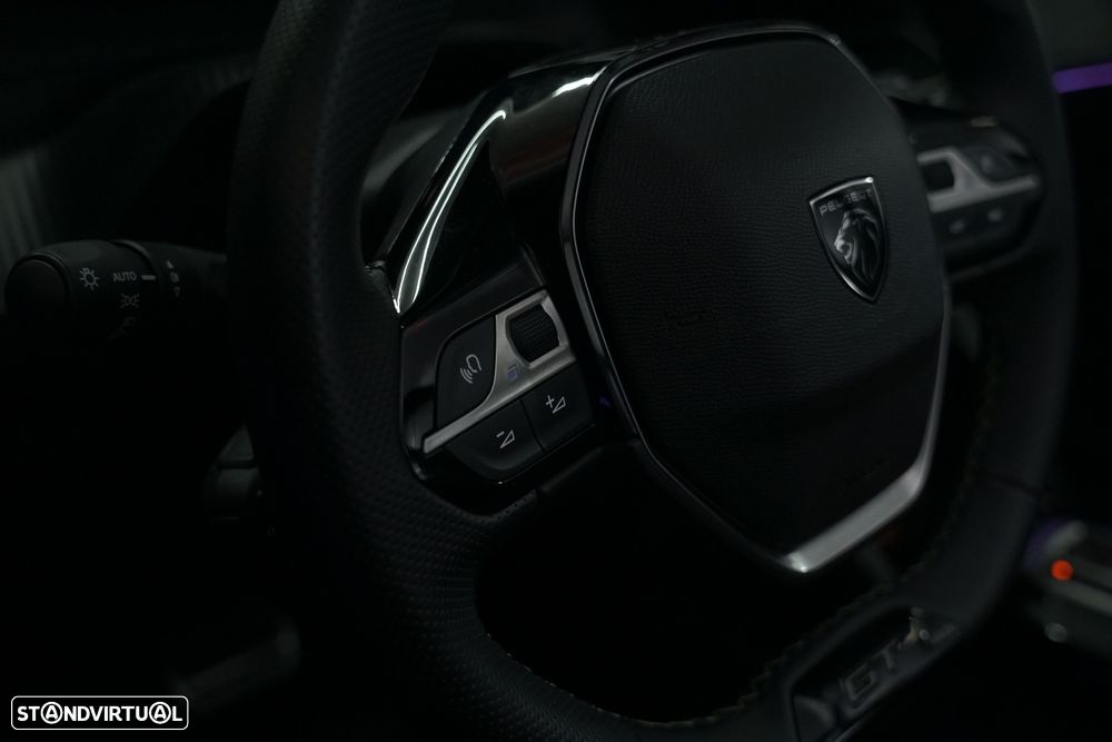Peugeot e-2008 54 kWh GT - 12