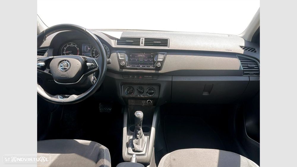 Skoda Fabia 1.0 TSI Ambition DSG — fotografia 18