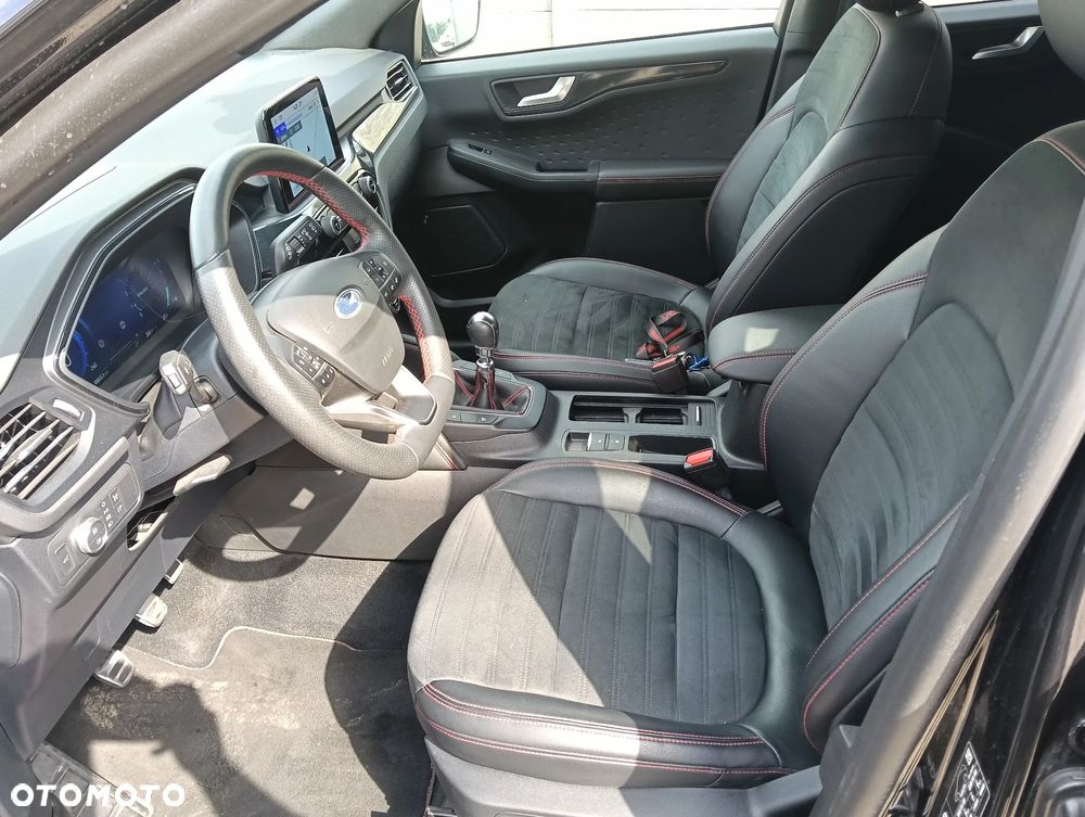 Ford Kuga 1.5 EcoBoost FWD ST-Line - 17