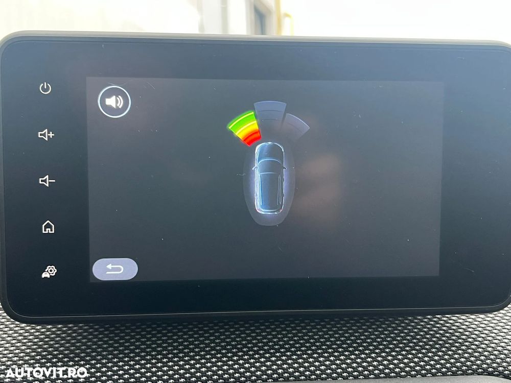 Dacia Sandero Stepway TCe 90 MT6 Comfort - 11