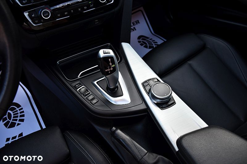 BMW Seria 3 320d xDrive Edition Luxury Line Purity - 16