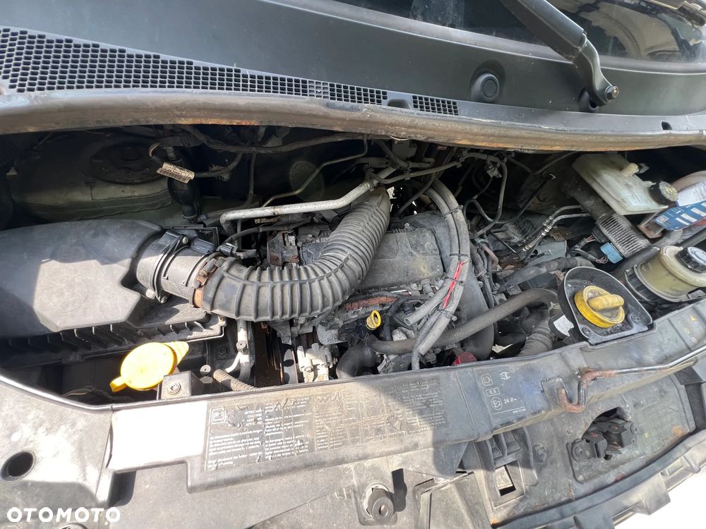 Nissan NV400 - 12