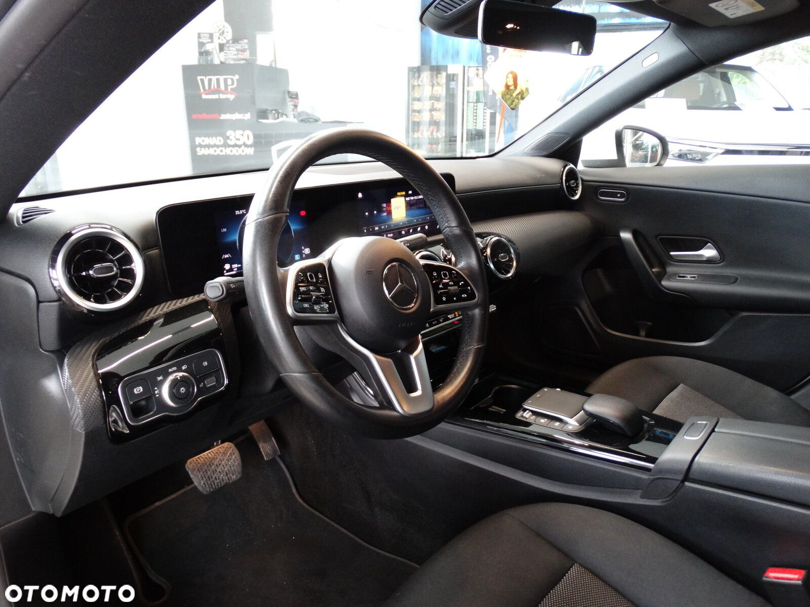 Mercedes-Benz CLA - 15