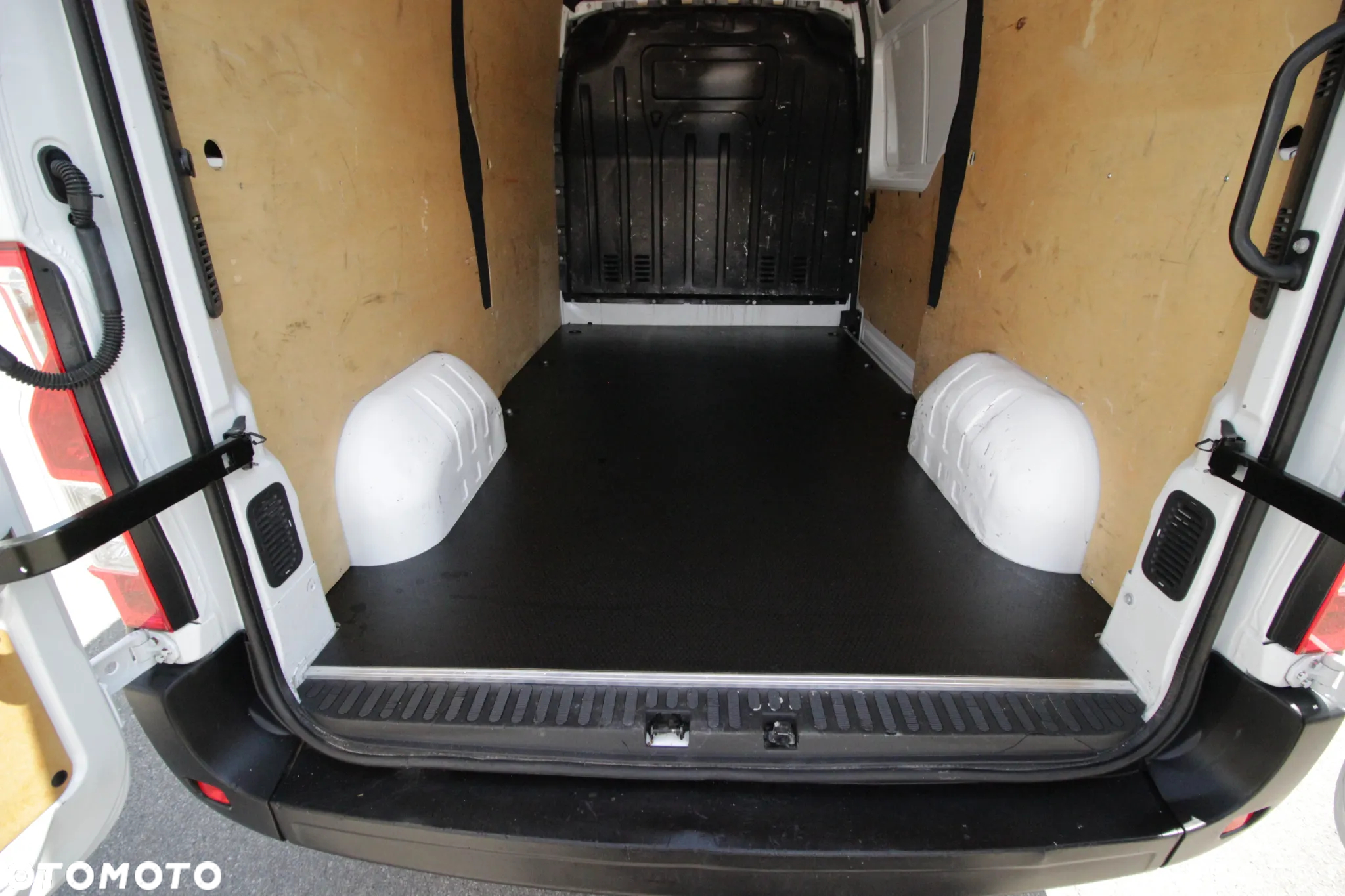 Renault Master L2H2 / ** 33 TYS KM PRZEBIEGU *** - 18