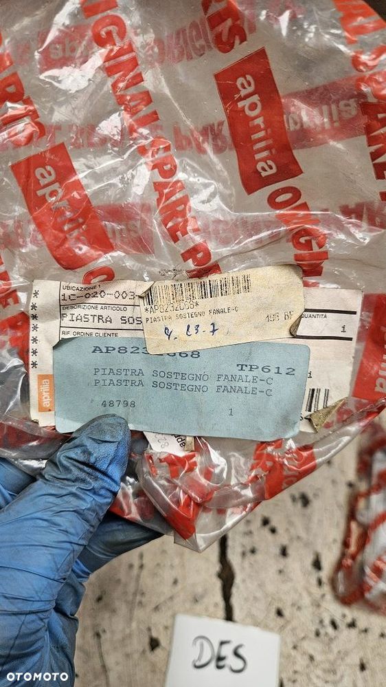 Uchwyt mocowanie licznika Aprilia Classic / Red Rose 50  AP8232668 - 9