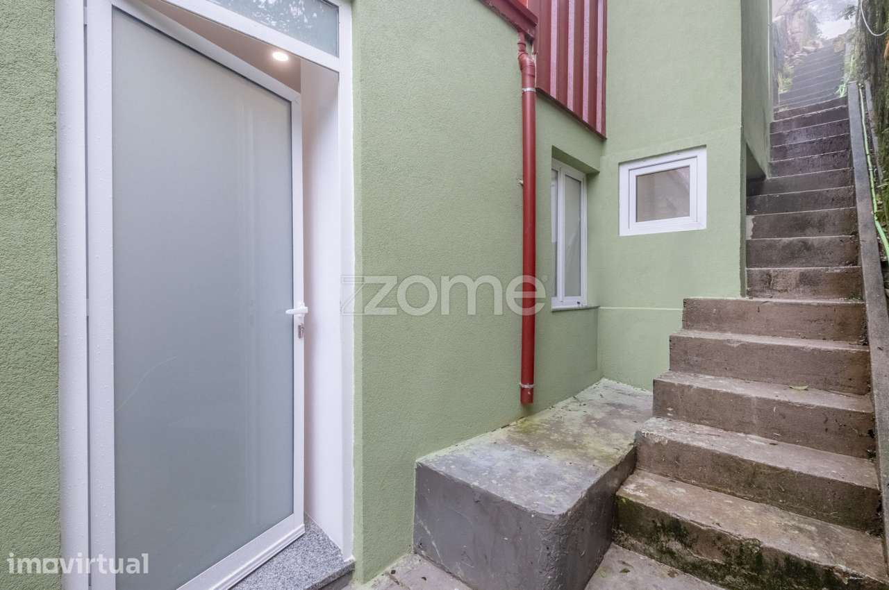 Moradia renovada com 2 estúdios independentes - R. Bonjardim, Porto - Grande imagem: 4/20