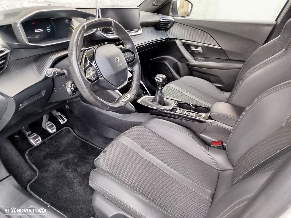 Peugeot 2008 1.2 PureTech GT Line - 5