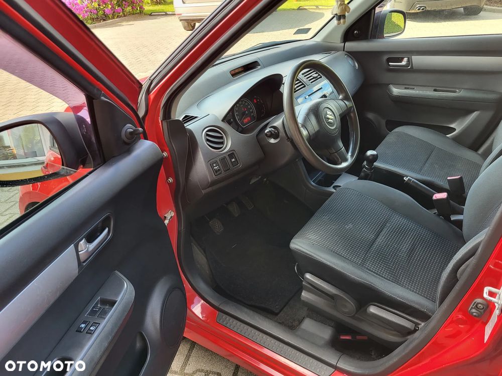 Suzuki Swift - 11