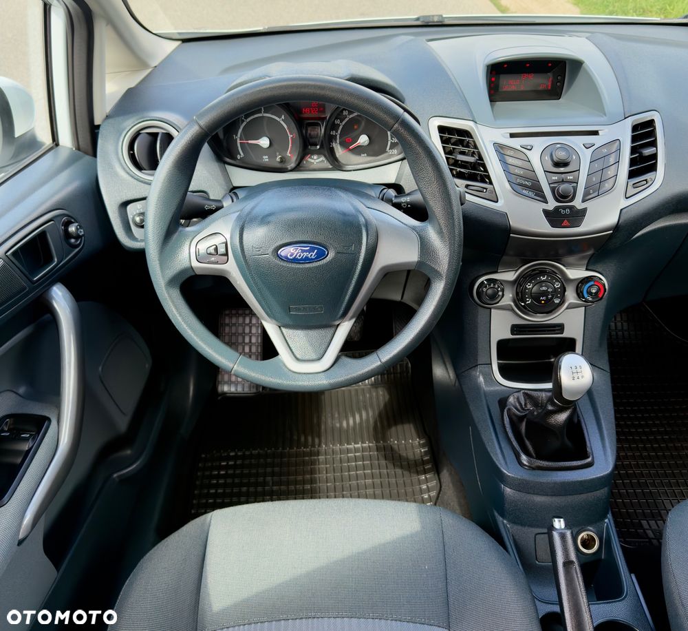 Ford Fiesta 1.5 TDCi Celebration - 14