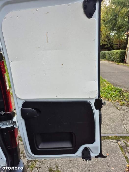Renault Trafic - 17