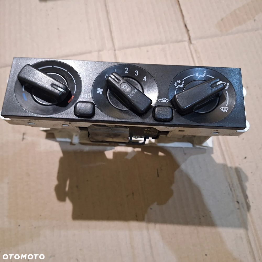 PANEL NAWIEWU KLIMATYZACJI CARISMA - 1