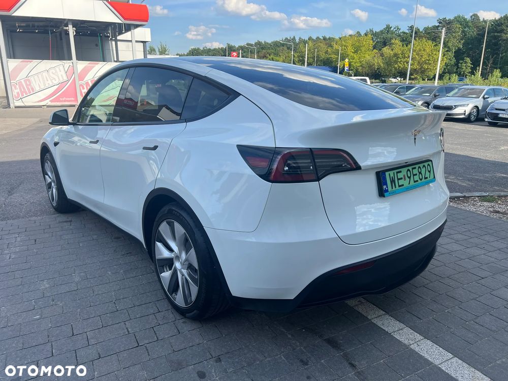 Tesla Model Y RWD - 4
