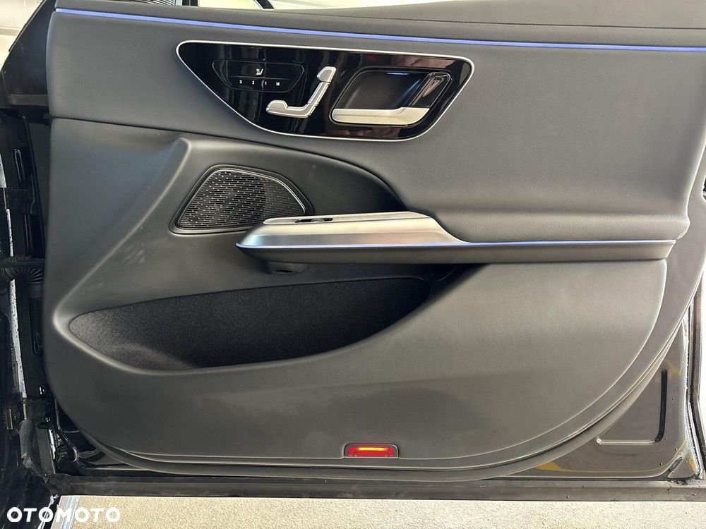 Mercedes-Benz Klasa E - 19