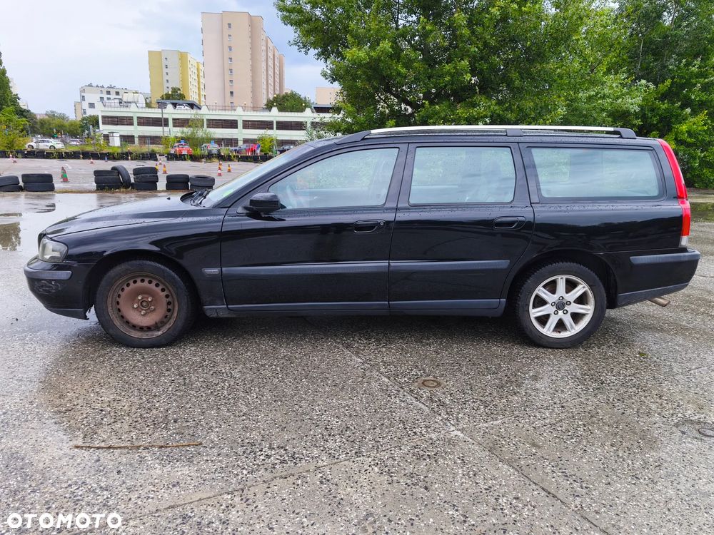 Volvo V70 2.4 D5 AWD Optima - 3