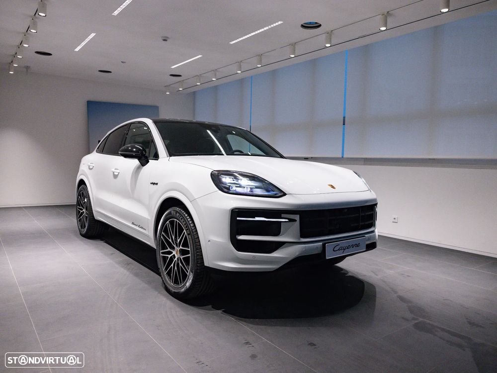 Porsche Cayenne Coupé E-Hybrid Black Edition - 3