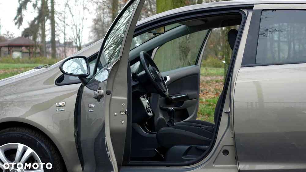 Opel Corsa 1.2 16V Innovation 110 Jahre - 6