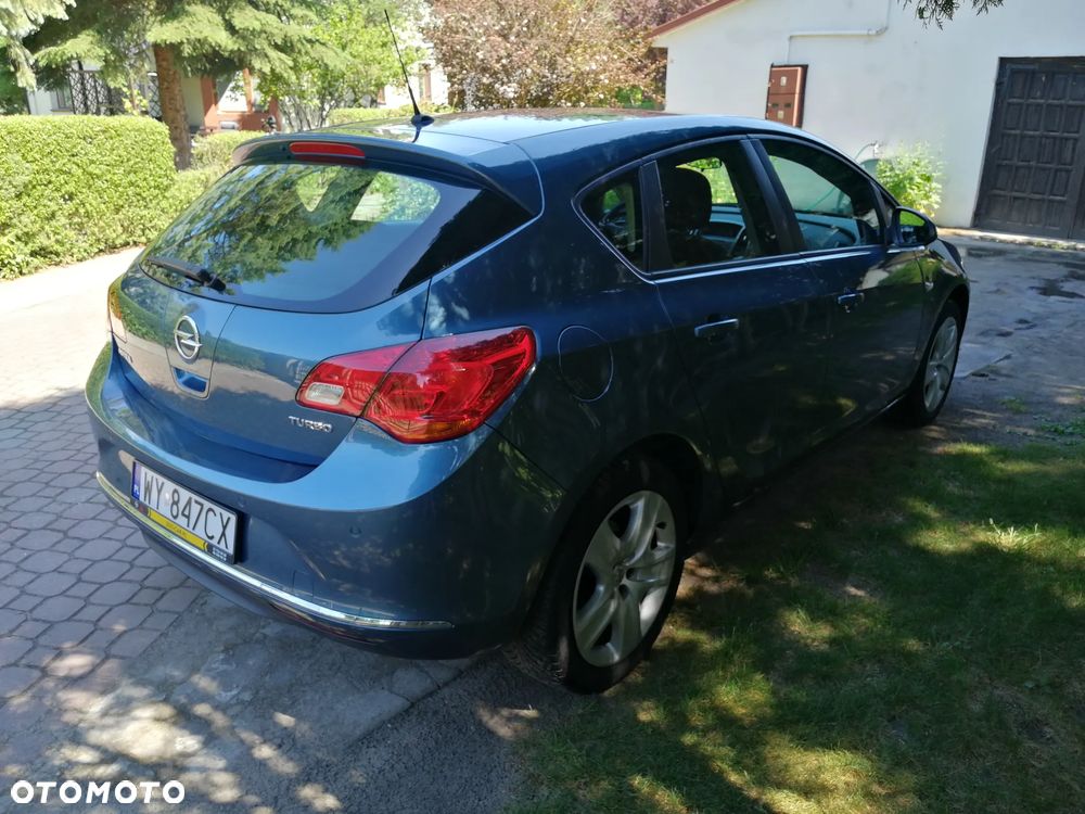Opel Astra 1.4 Turbo - 9