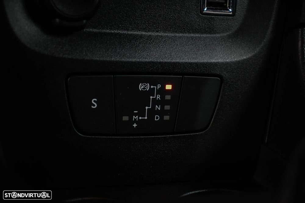 Citroën C3 Pure Tech S&S EAT6 Shine - 8