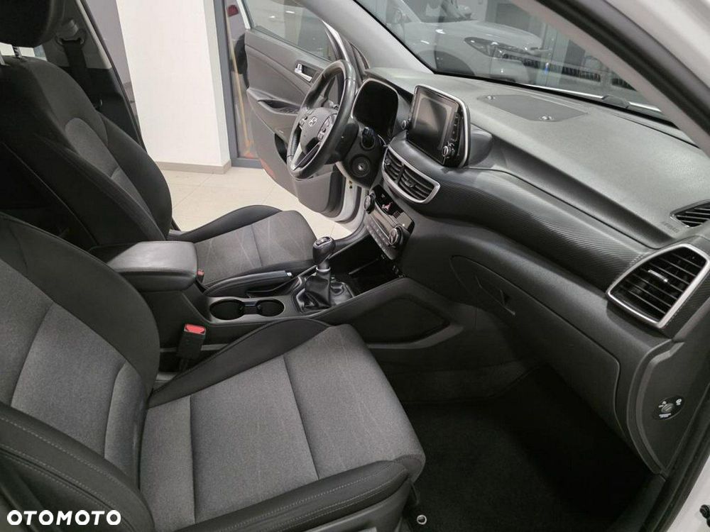 Hyundai Tucson 1.6 GDI BlueDrive Style 2WD - 18