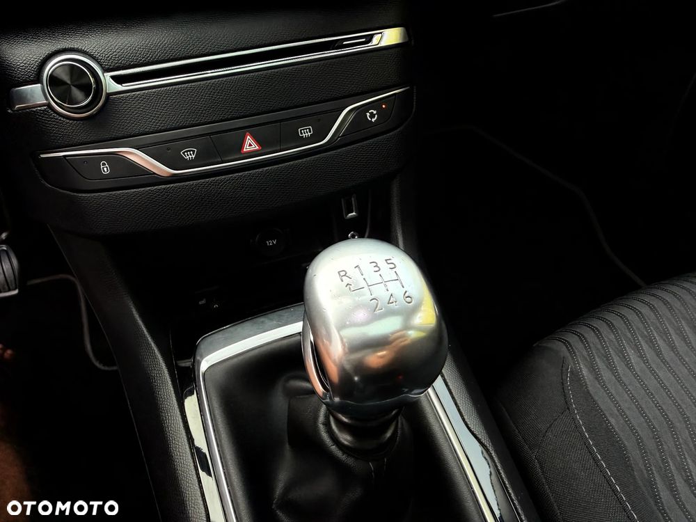 Peugeot 308 1.2 PureTech Active S&S - 34