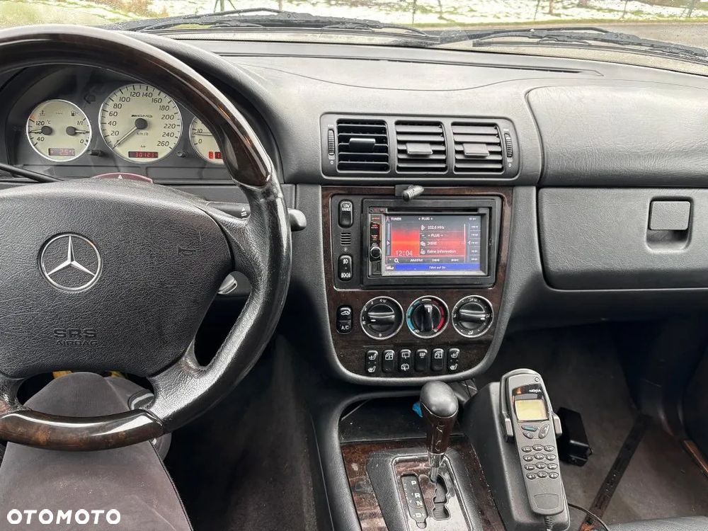 Mercedes-Benz ML 55 AMG - 9