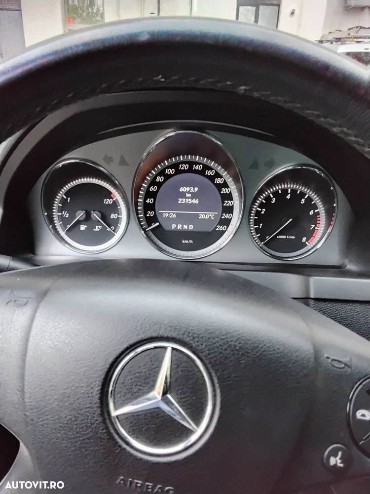 Mercedes-Benz C 180 CGI Automatik BlueEFFICIENCY Avantgarde - 15