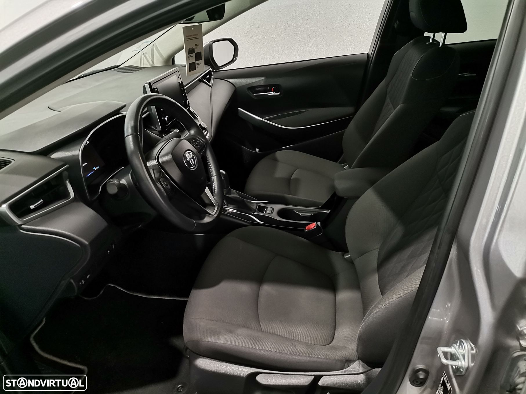 Toyota Corolla SD 1.8 Hybrid Exclusive - 11
