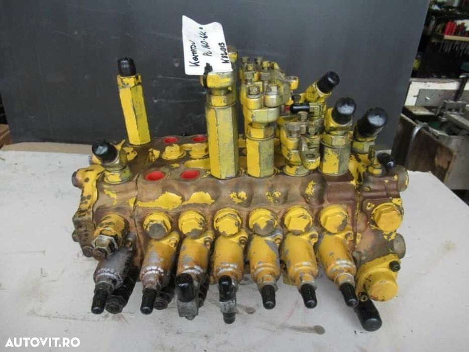 Distribuitor hidraulic excavator komatsu pc240 ult-013295 - 1