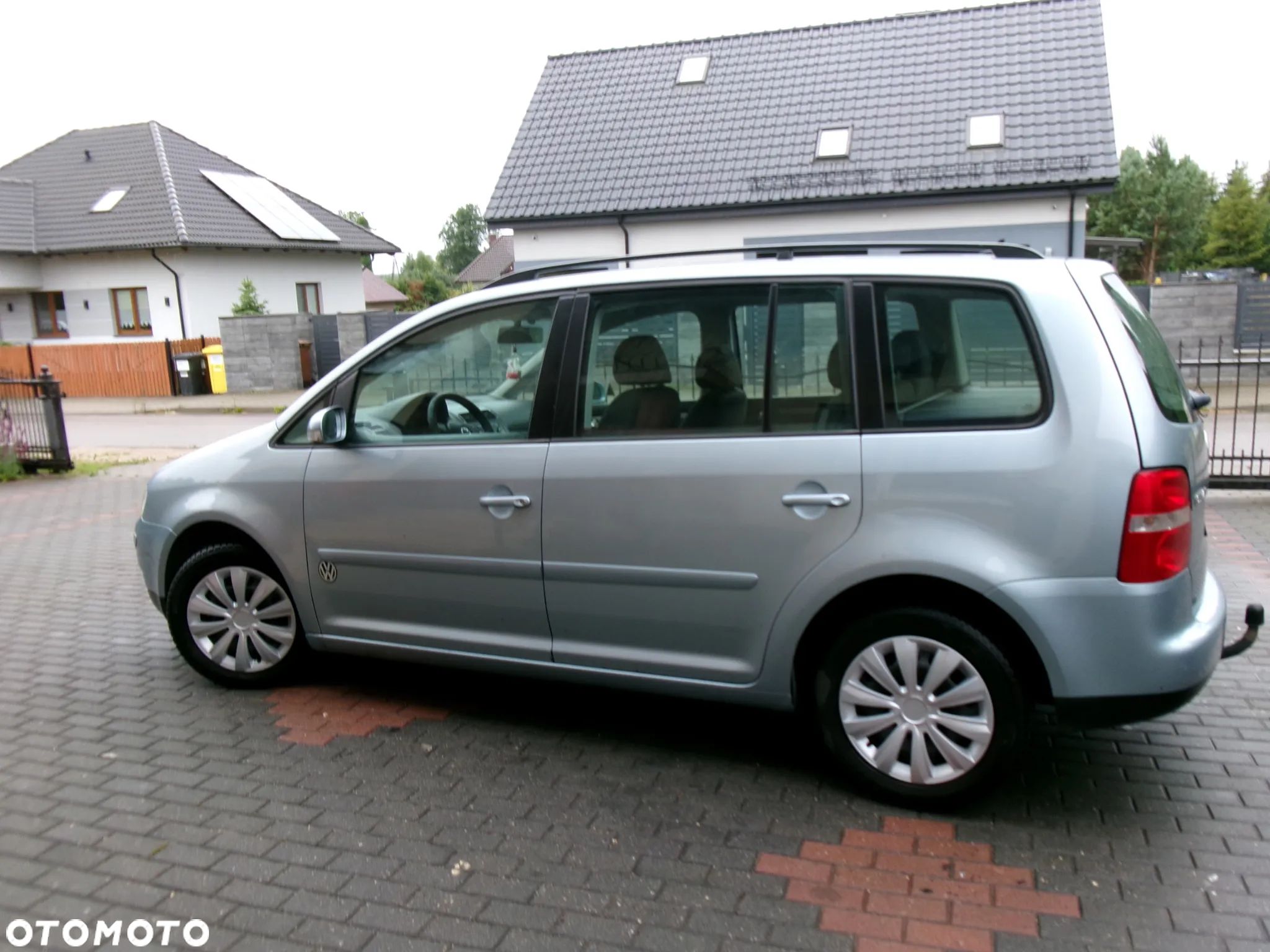 Volkswagen Touran 1.9 TDI Highline - 1