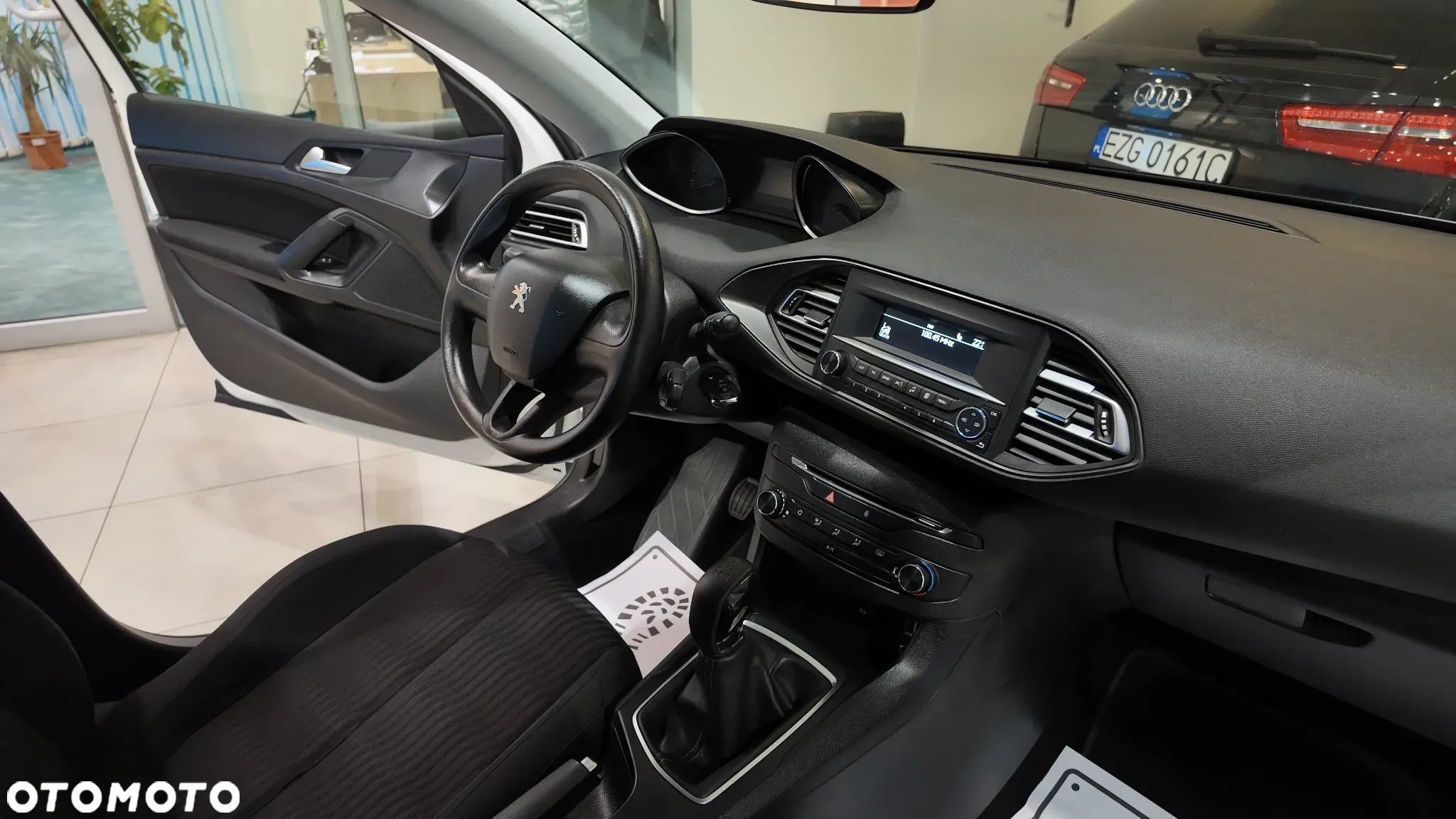 Peugeot 308 82 VTi Active - 38