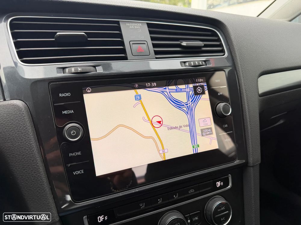 VW Golf 1.6 TDI Confortline - 25