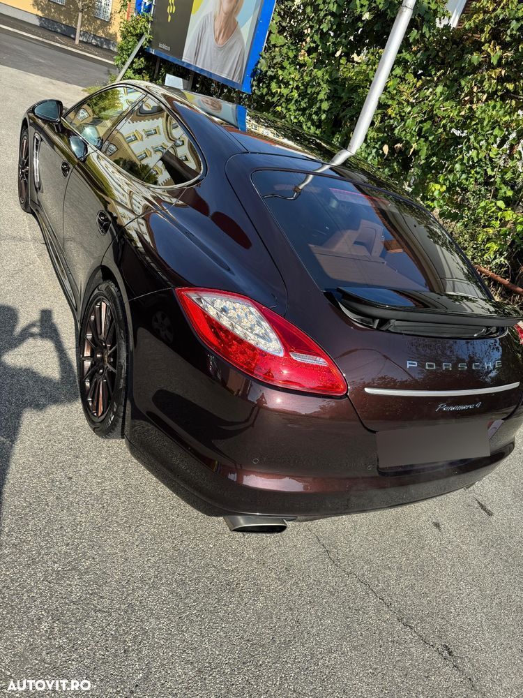 Porsche Panamera - 12