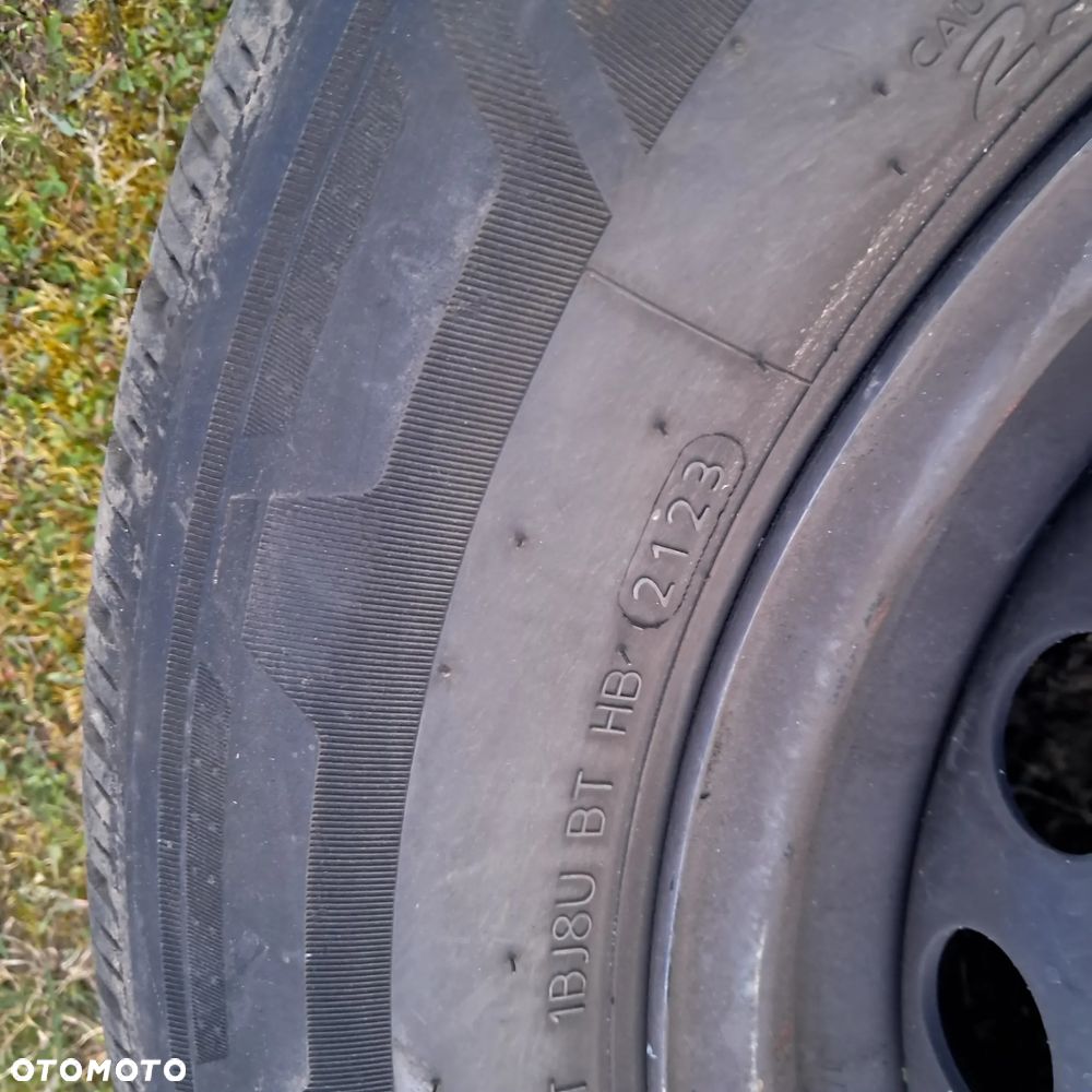 Opona wielosezonowa Sprinter Transit 235/65/16C 235/65R16C Hankook Vantra STA S2 7,5mm igła - 5